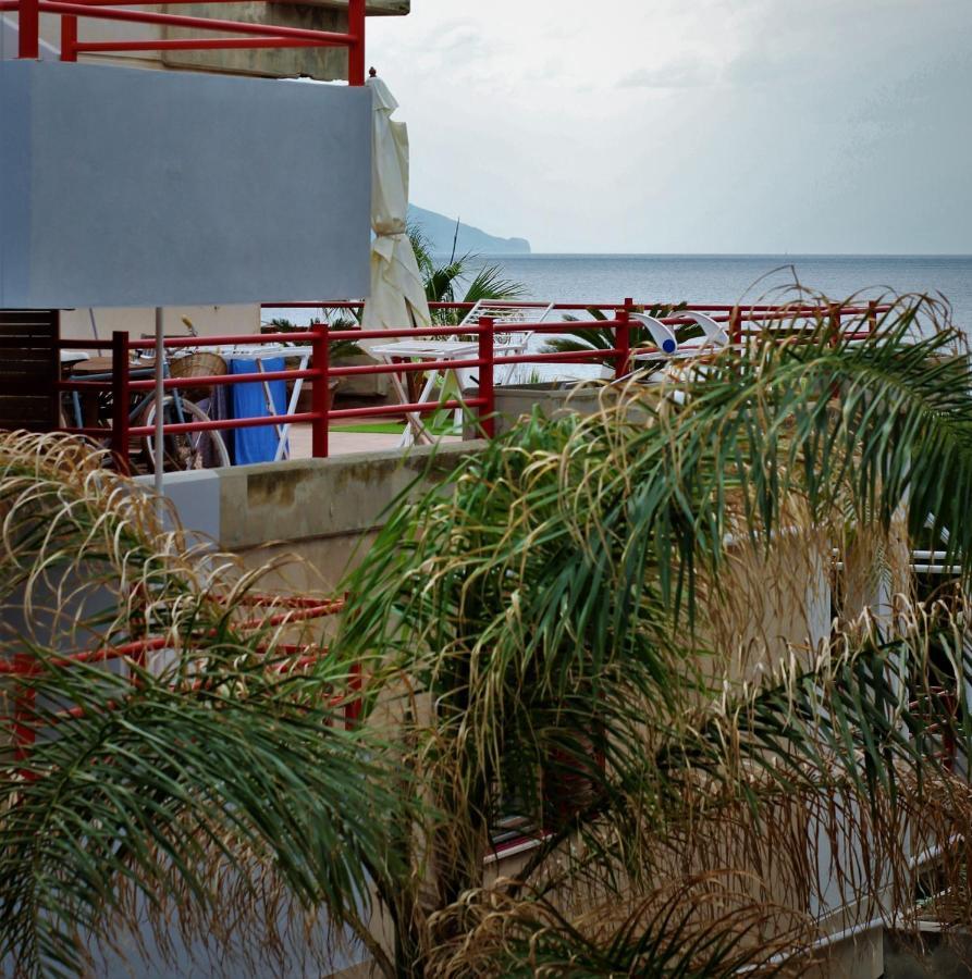Casa Vacanza Nina Μιλάτσο Εξωτερικό φωτογραφία